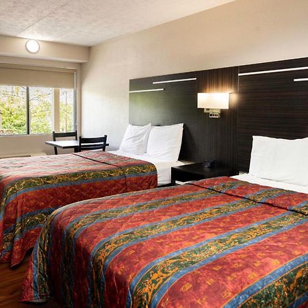 Paragon Inn Гіллсборо Екстер'єр фото